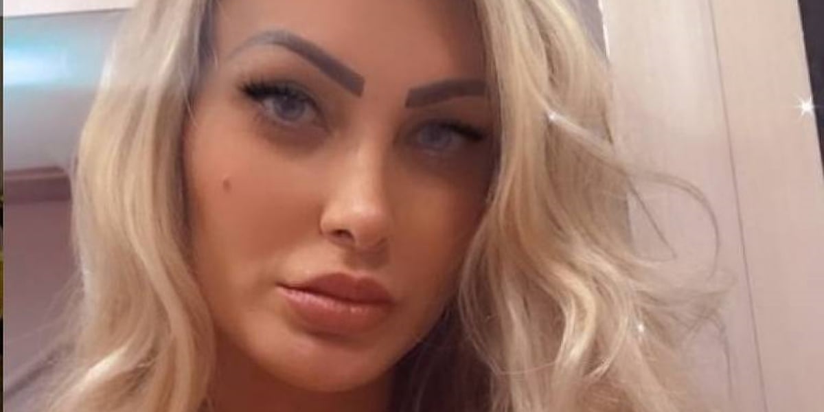 Andressa Urach Surge Semi Nua Com Calcinha Rasgada E Bumbum Enorme