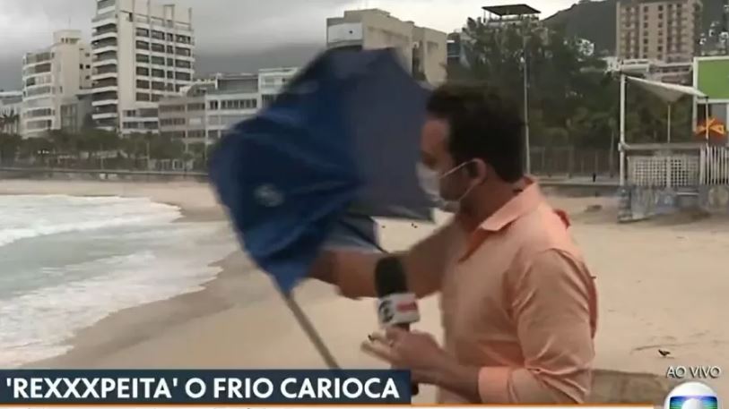 Repórter da Globo sofre acidente ao vivo (Reprodução)