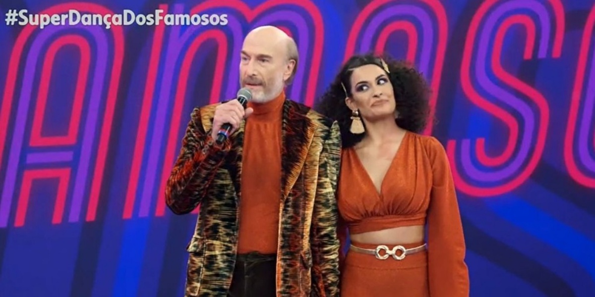 Odilon Wagner ao lado da nova professora durante apresentação na Super Dança dos Famosos (Foto: Reprodução)