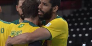 Seleção Brasileira de vôlei ganhou em disputa contra os EUA (Foto: Reprodução/TV Globo)