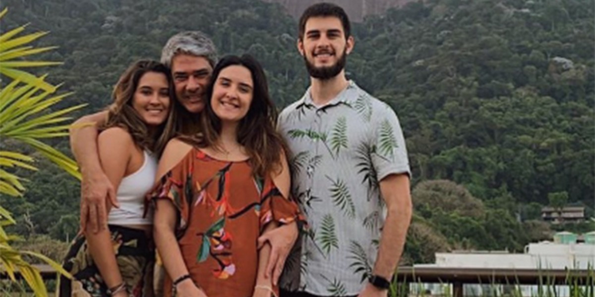 William Bonner e os filhos: Beatriz, Laura e Vinícius (Foto: Reprodução/Instagram)