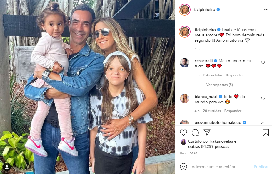 César Tralli e Ticiane Pinheiro anunciaram o fim das férias em foto com as filhas (Foto: Reprodução/ Instagram)