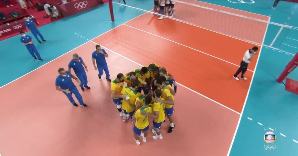 Exibição de jogo de vôlei fez a Globo disparar na prévia da audiência da TV (Foto: Reprodução/TV Globo)