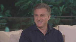 Luciano Huck receberá um reforço de peso aos domingos (Foto: Reprodução/Globo)