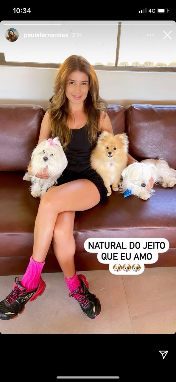 Paula Fernandes expõe como veio ao mundo (Reprodução) 