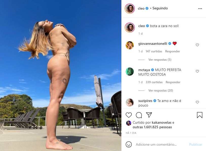 Cleo fez topless e mostrou tudo (Foto: Reprodução/ Instagram)