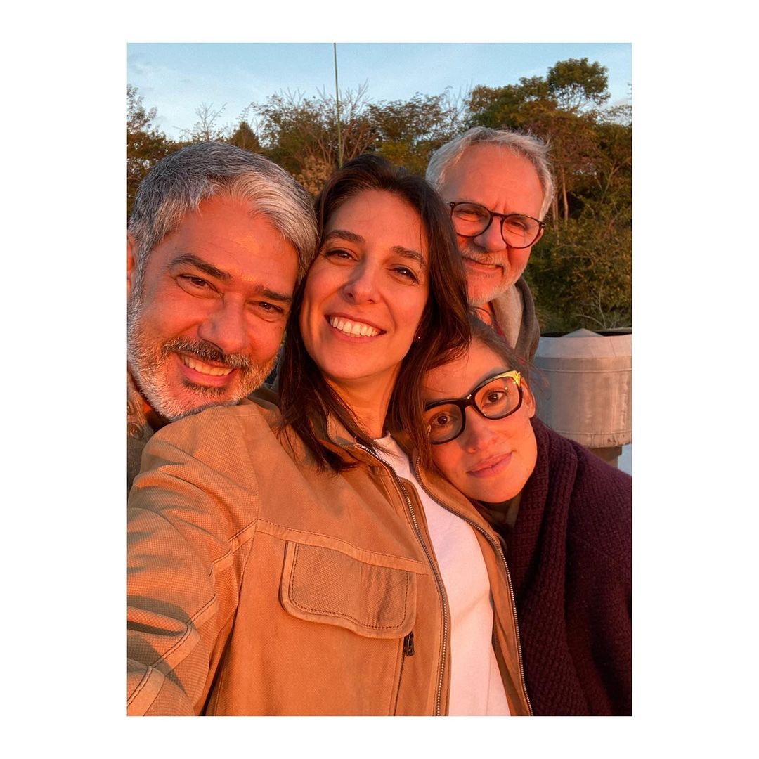 Natasha Dantas tirou foto com William Bonner, Renata Vasconcellos e Carlos Henrique Schroder (Foto: Reprodução/Instagram)