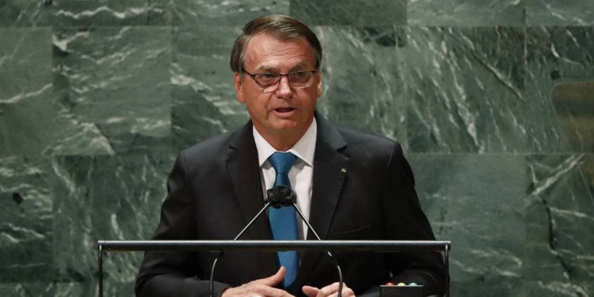 William Bonner expõe mentiras de Jair Bolsonaro em seu discurso na ONU (Foto: Reprodução / TV Globo)