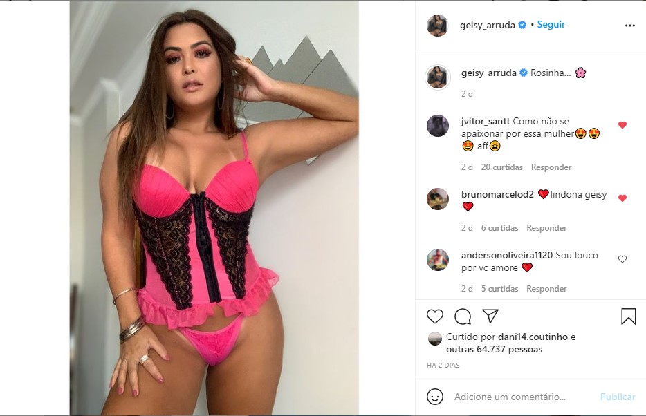 Geisy Arruda Causou Tumulto E Virou Assunto Nas Redes Sociais 4294