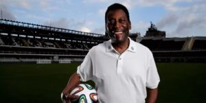 Pelé segue se recuperando e está estável, na semi-intensiva (Foto: Divulgação)