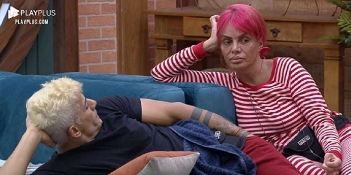 Valentina em conversa com Tiago Piquilo (Foto: Reprodução)