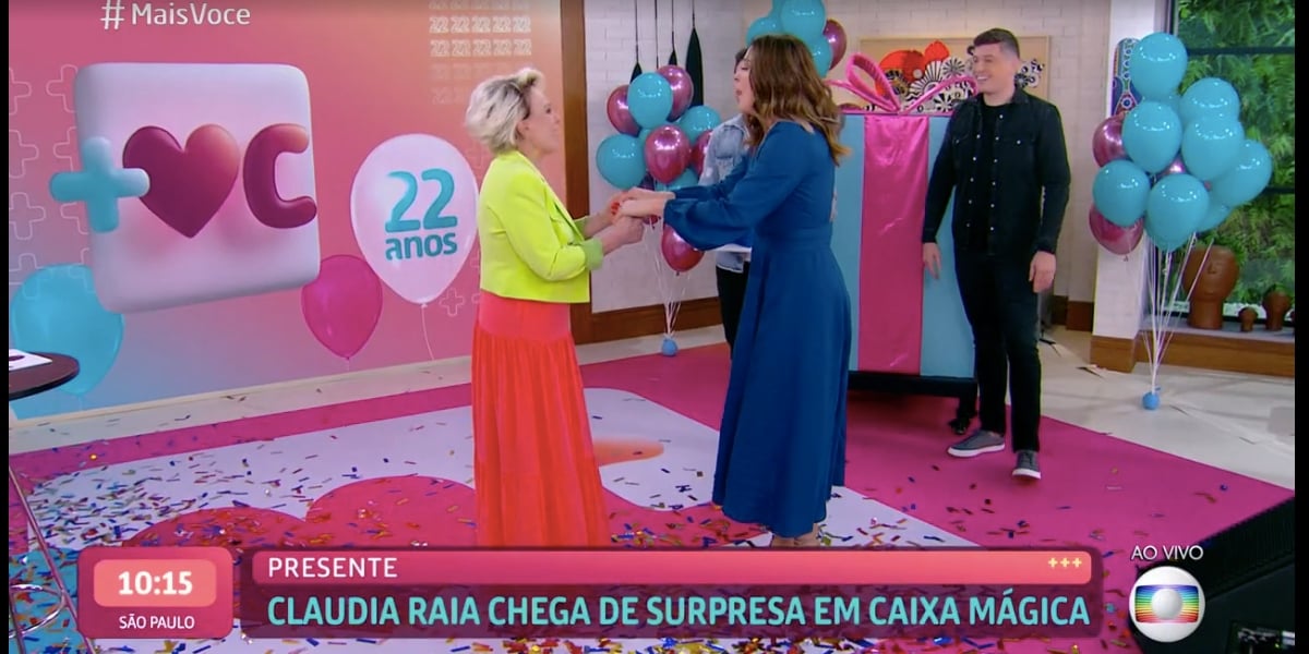 Ana Maria se emociona com surpresa de Claudia Raia (Reprodução)