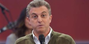 Luciano Huck está mandando bem à frente do Domingão (Foto: Reprodução/ Globo)