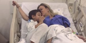 Arthur ficou ao lado de Eliana no hospital durante a gestação de risco da mais nova, Manuela (Foto: Reprodução / Instagram)