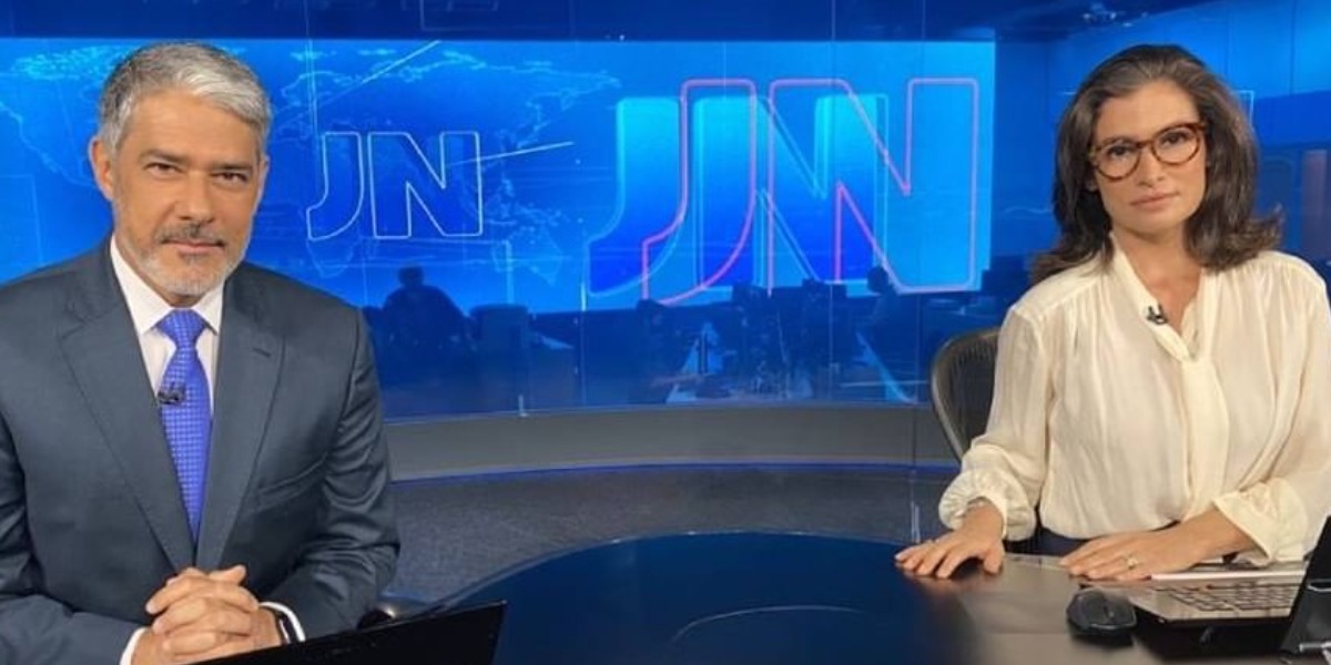 William Bonner e Renata Vasconcellos na bancada do "Jornal Nacional", da Globo (Foto: Reprodução/Instagram)