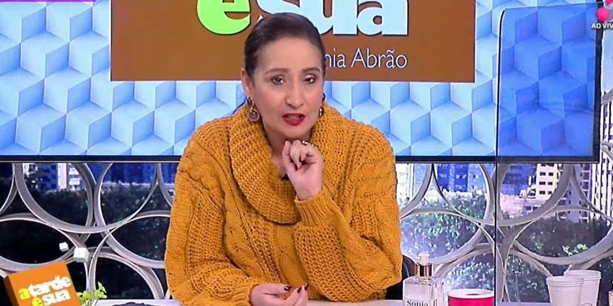 "Peguei ele no colo", Sonia Abrão vai ao chão com morte na RedeTV!, perde a voz e desaba: "Baque muito grande"