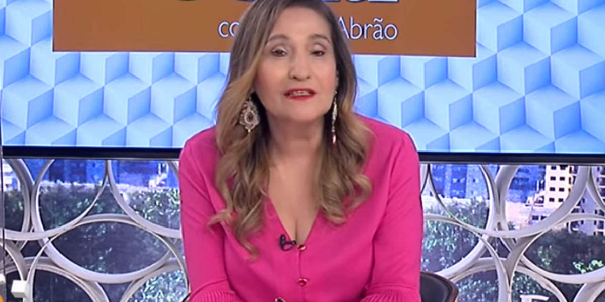 Sonia Abrão expõe Record e diz porque não fala da Fazenda 13 em seu programa (Foto: Reprodução/ Rede TV)