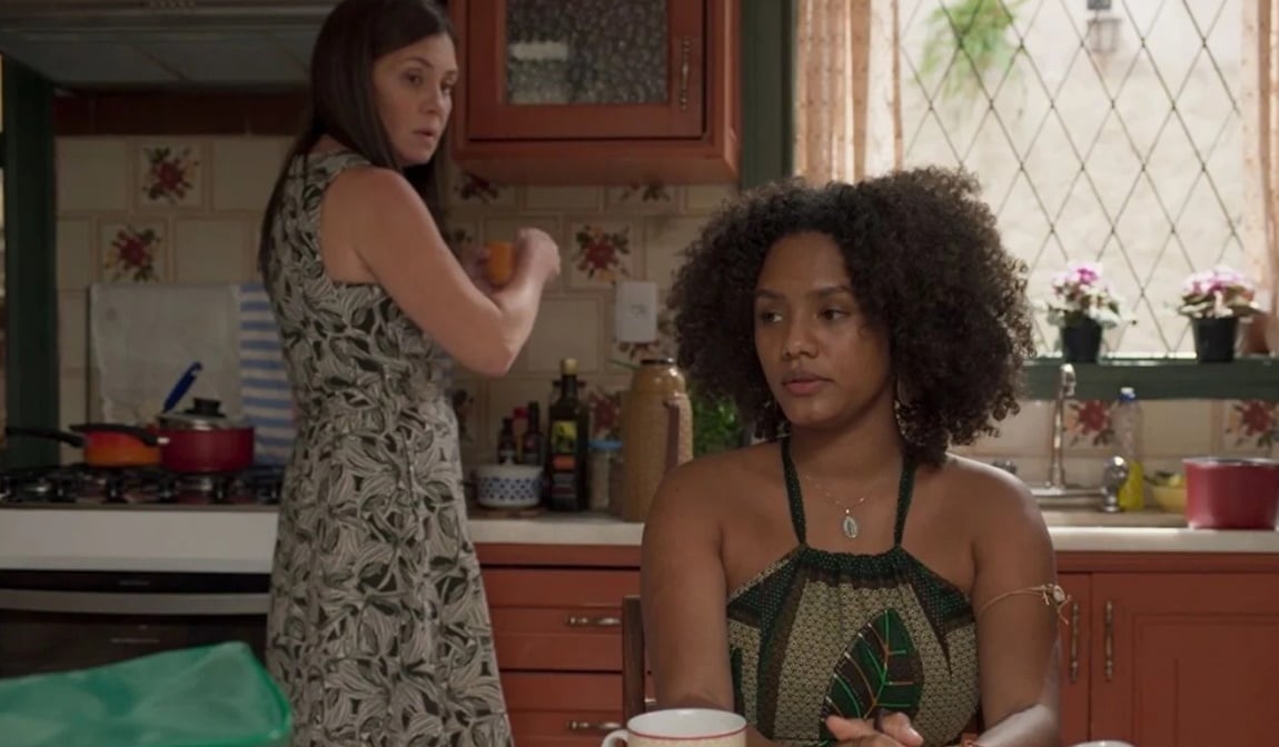 Adriana Esteves e Jessica Ellen em Amor de Mãe (Foto: Reprodução/ TV Globo)