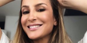 Imagem do post Claudia Leitte assume ao Brasil amor por mulher e confirma relação: “Do meu lado”