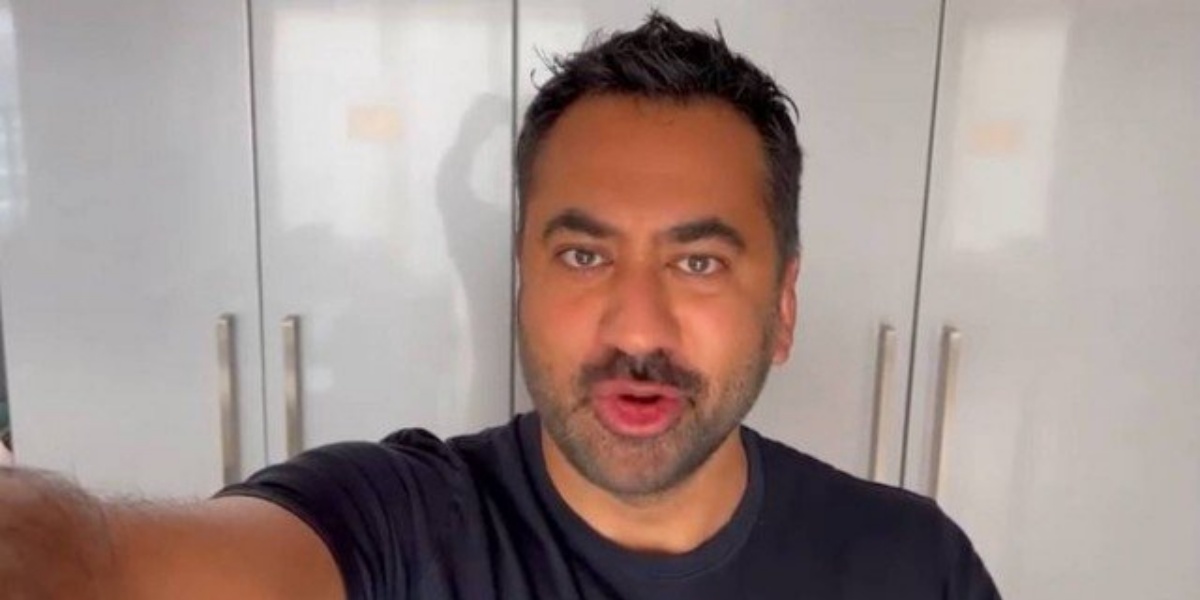 Kal Penn resolveu sair do armário e assumiu noivado com outro homem (Foto: Reprodução)