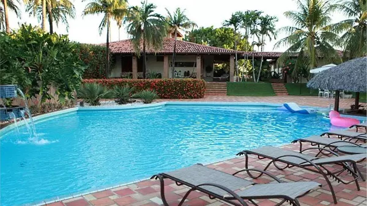 Piscina da fazenda do cantor (Foto: Divulgação)