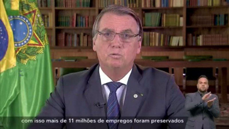 Bolsonaro entrou às pressas com seu pronunciamento (Foto: Reprodução)