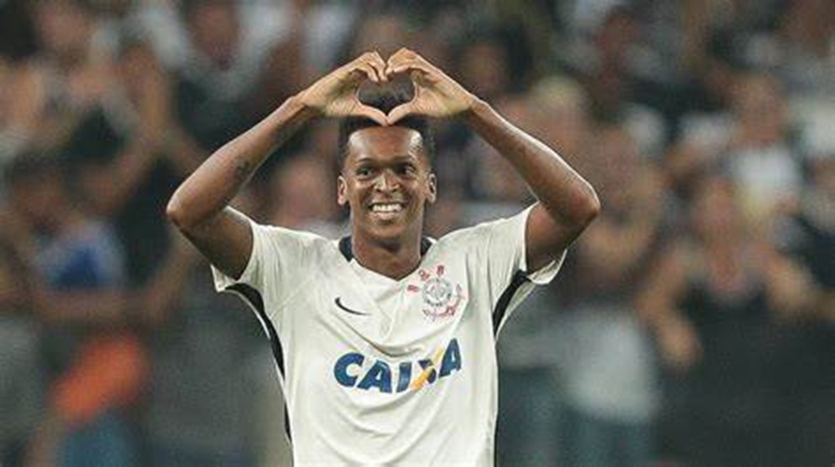 Nude de jogador do Corinthians vaza na Internet; Confira o clique