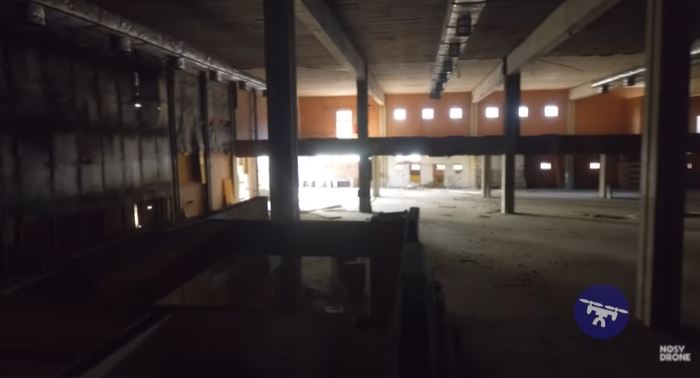 Estúdio abandonado da Manchete, em Irajá (Foto: Reprodução/YouTube)