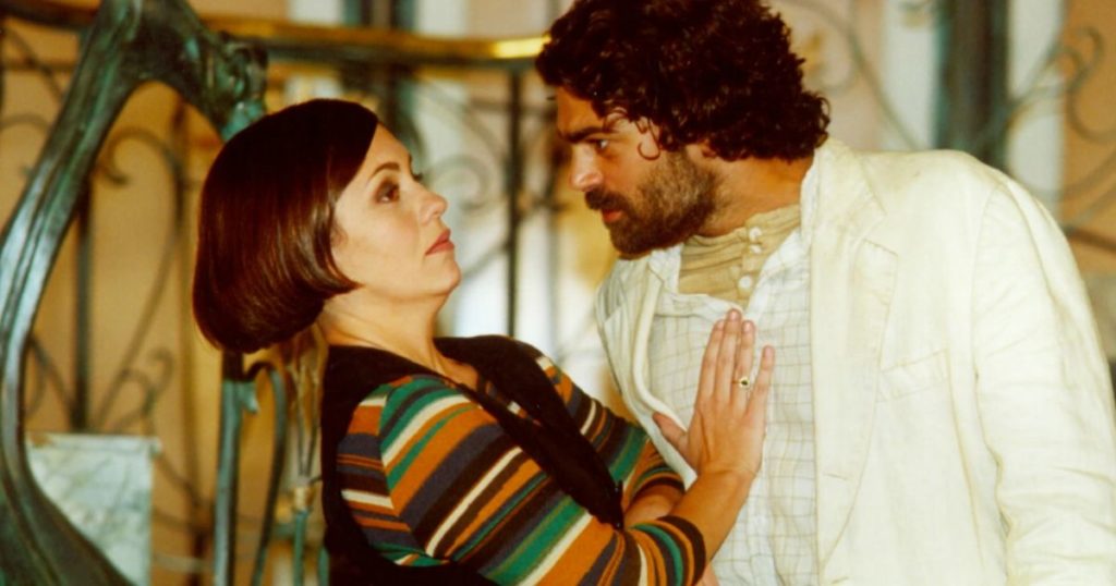 Adriana Esteves e Eduardo Moscovis como Catarina e Petruchio em "O Cravo e a Rosa" (Foto: Divulgação/TV Globo)