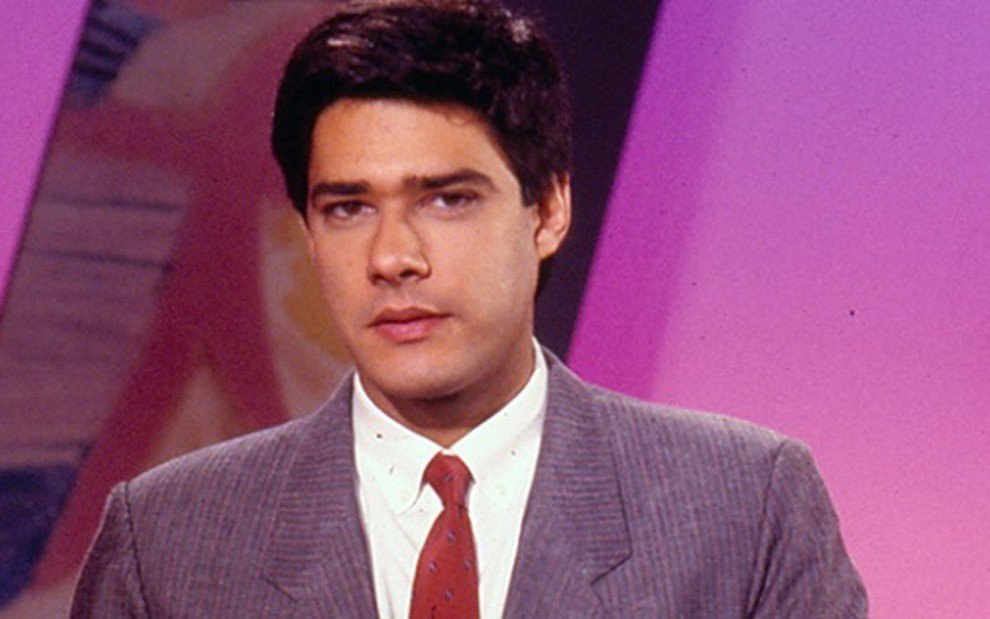 William Bonner antes do fatídico "Plantão da Globo", ainda na época em que comandava o "Fantástico" (Foto: Reprodução/TV Globo)