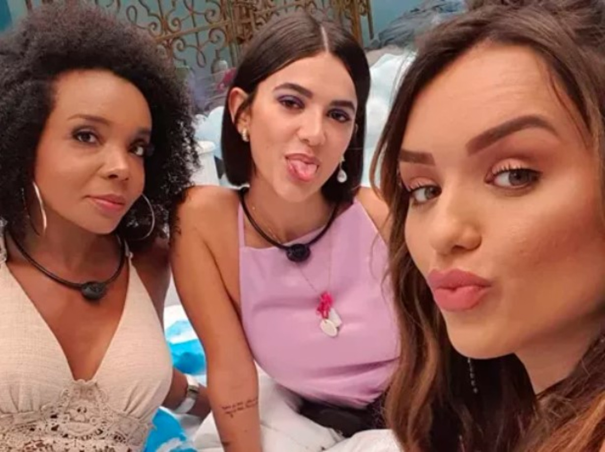 audiência Thelma, Manu e Rafa foram amigas até o fim do reality (Foto: Reprodução / Instagram)