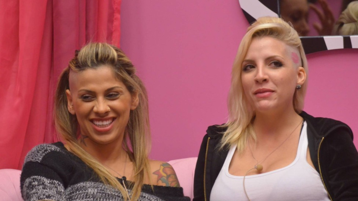 Clara e Vanessa causaram polêmica no BBB14 (Foto: Reprodução / Globo)