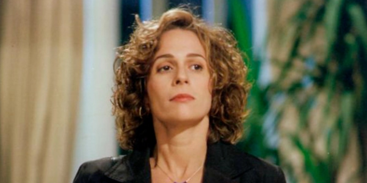 Andréa Beltrão na novela "Vira-Lata" (Foto: Divulgação/TV Globo)