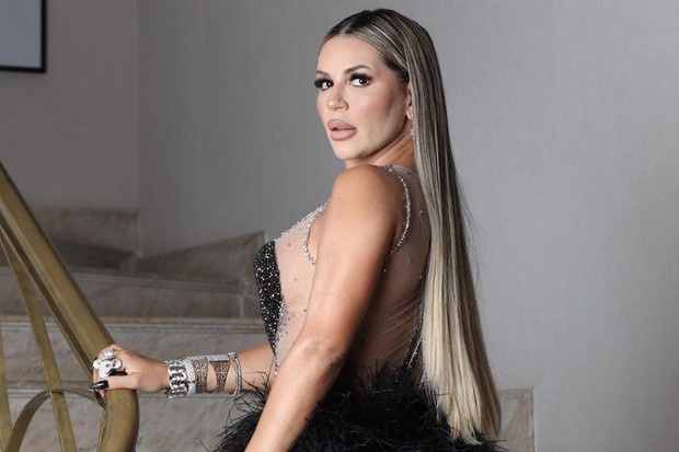 Deolane Bezerra vive uma vida de luxos, após a morte de Mc Kevin (Reprodução/Instagram)