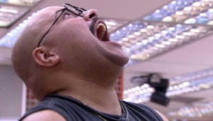 Tiago pensou em se vingar do grupo após ser deixado de lado na prova do líder do BBB22 (Foto: Reprodução / Globoplay)