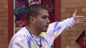 Arthur Aguiar se revoltou com Jessilane (Foto: Reprodução / Globoplay)