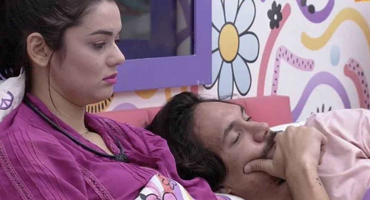 Eslovênia e Eliezer preocupados após noite de elminação no BBB22 (Reprodução/Gshow)