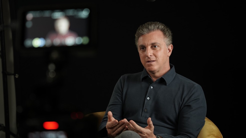 Luciano Huck no documentário sobre o Domingão