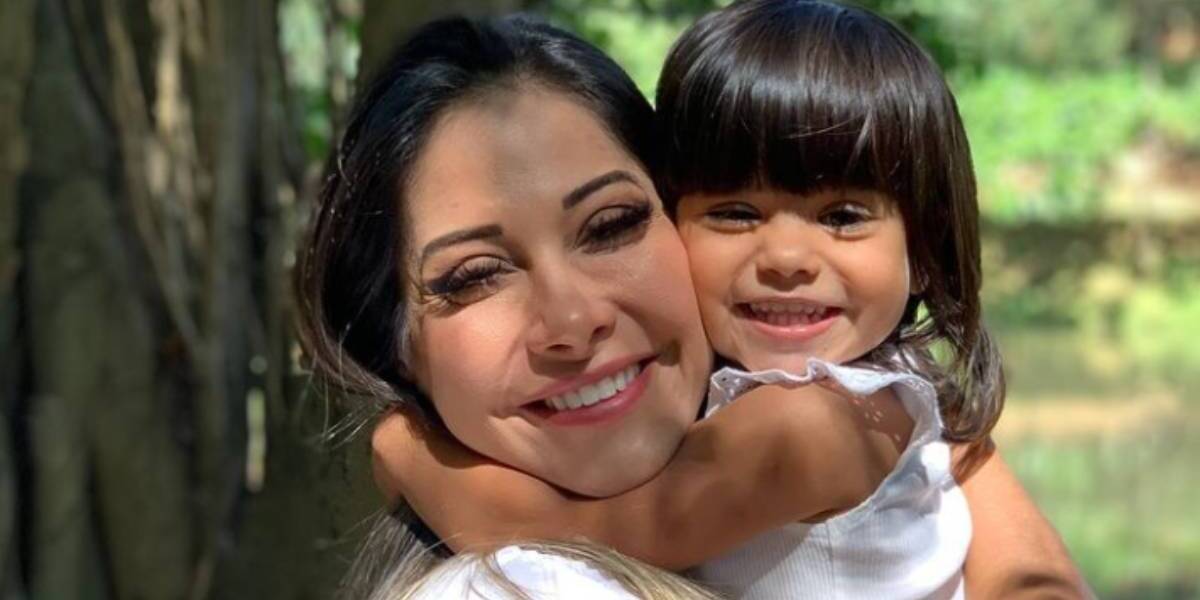 Maíra Cardi e Sofia (Foto: Reprodução)