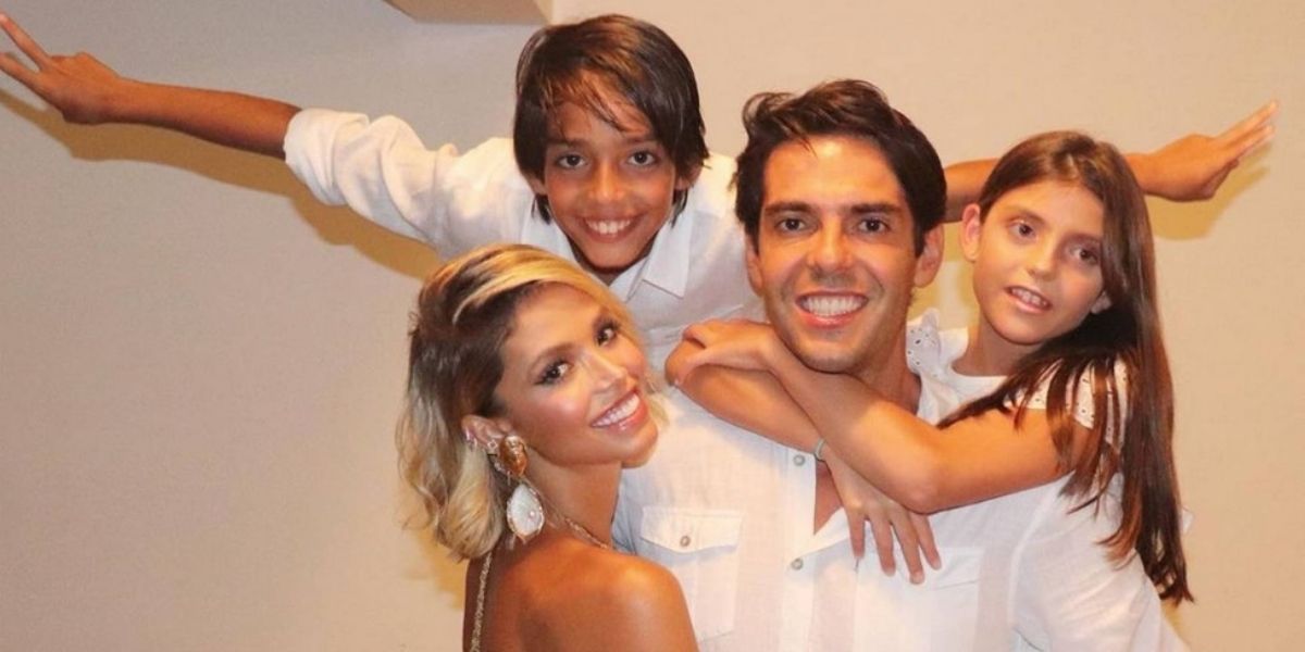 Carol Dias, esposa de Kaká, anuncia morte da filha