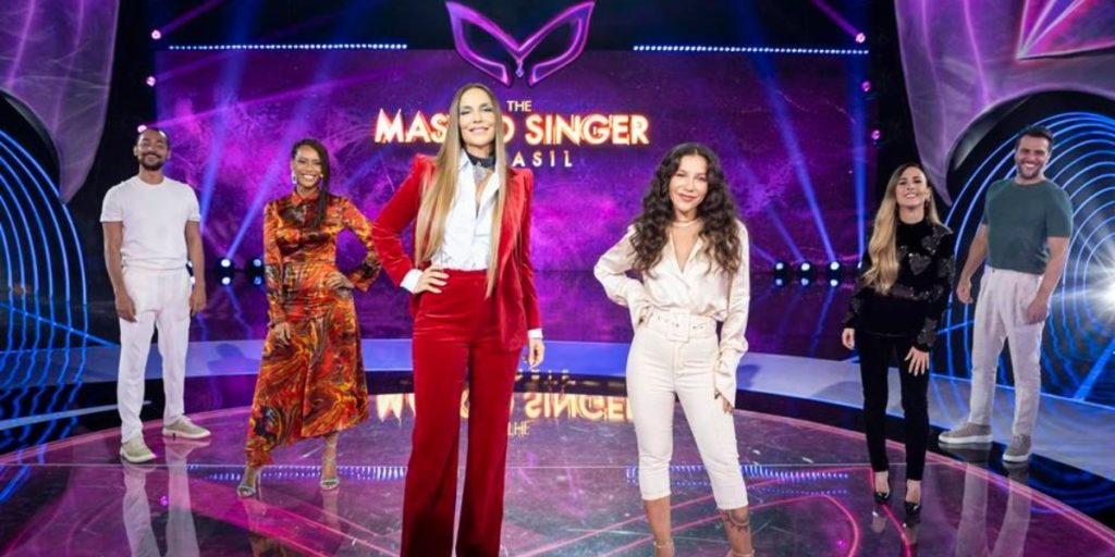 Edu Sterblitch, Taís Araújo, Ivete Sangalo, Priscilla Alcântara, Tatá Werneck e Rodrigo Lombardi na segunda temporada do "The Masked Singer Brasil" (Foto: Divulgação/TV Globo)