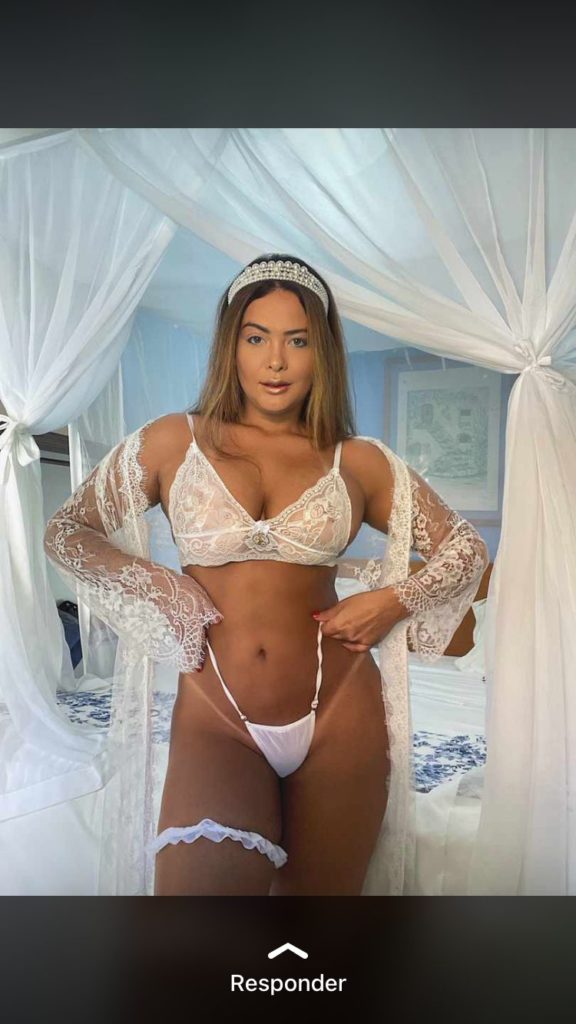 Geisy Arruda surge com lingerie transparente, mostra demais e enlouquece fãs - Reprodução