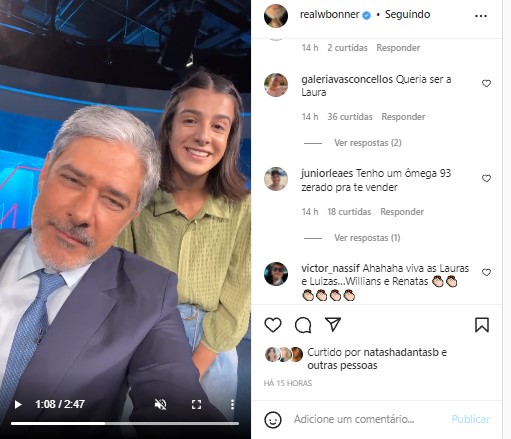 William Bonner durante uma tranmissão ao vivo ao lado da estagiária Laura e Renata Vasconcellos