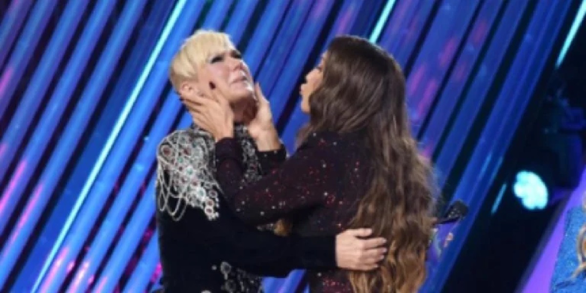 Xuxa Meneghel nega caso com Ivete Sangalo