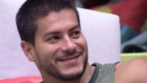 Arthur Aguiar ganhou mais prêmios que Jade Picon no BBB22 (Foto: Reprodução / Globoplay)