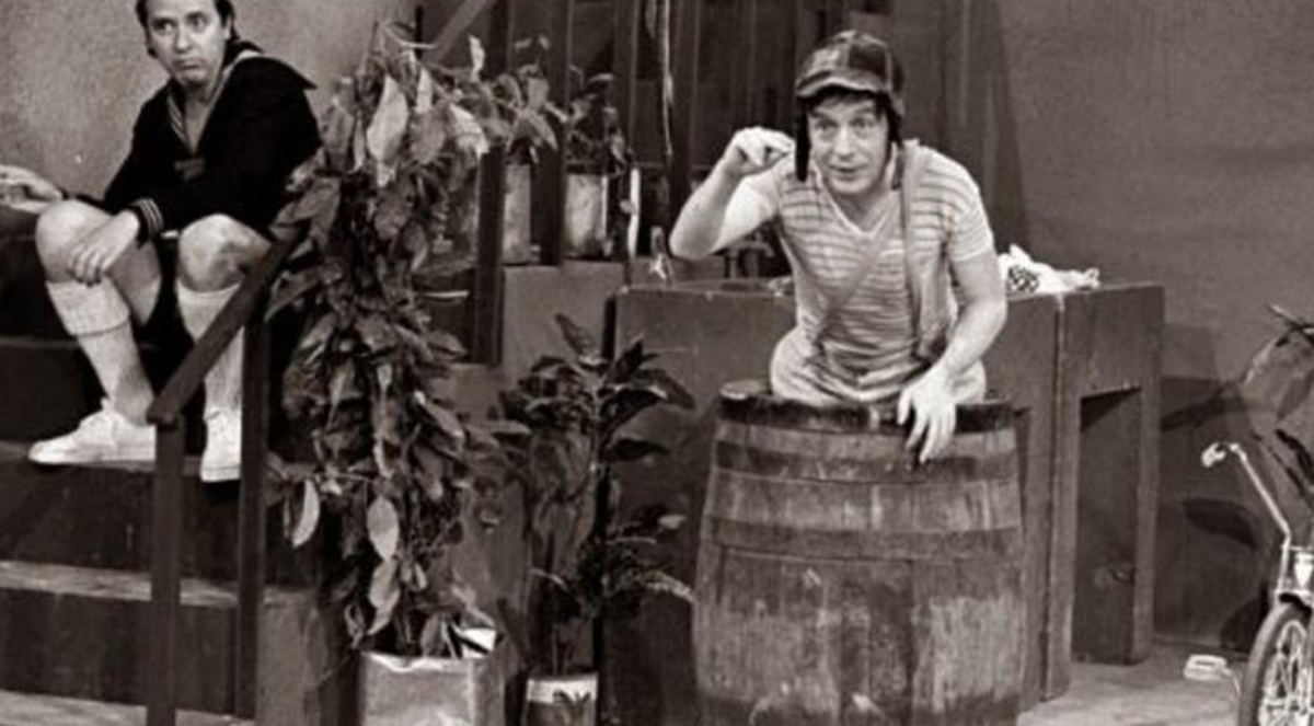 Chaves saindo do barril famoso da série (Divulgação/ Televisa|)