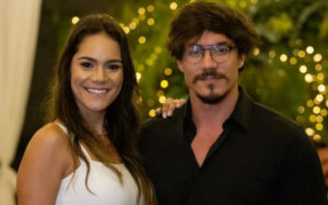 Isabela Seara e Eliezer Netto: irmã do participante do BBB 22 revela como ele usará prêmio (Foto: Reprodução / Internet)