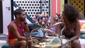 Jessilane dispara para brother no BBB 22: 'Cobra fica trocando de pele' (Foto: Reprodução / Globoplay)