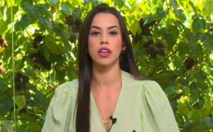 Larissa Tomásia participou do Mais Você; a eliminada do BBB22 afirmou que mentiu de propósito (Foto: Reprodução / Globoplay)