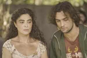 Maria Marruá (Juliana Paes) e o filho Chico (Túlio Starling) em 'Pantanal' (Foto: Reprodução / Globo / João Miguel Júnior)  